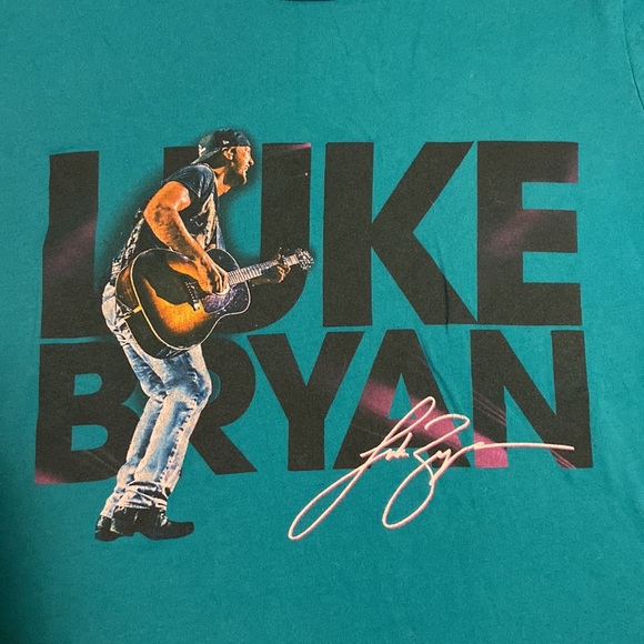 Luke Bryan (what makes you country) T-shirt - Picture 2 of 4